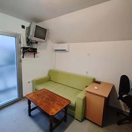 بيت ضيافة Stan Na Dan Prenociste *